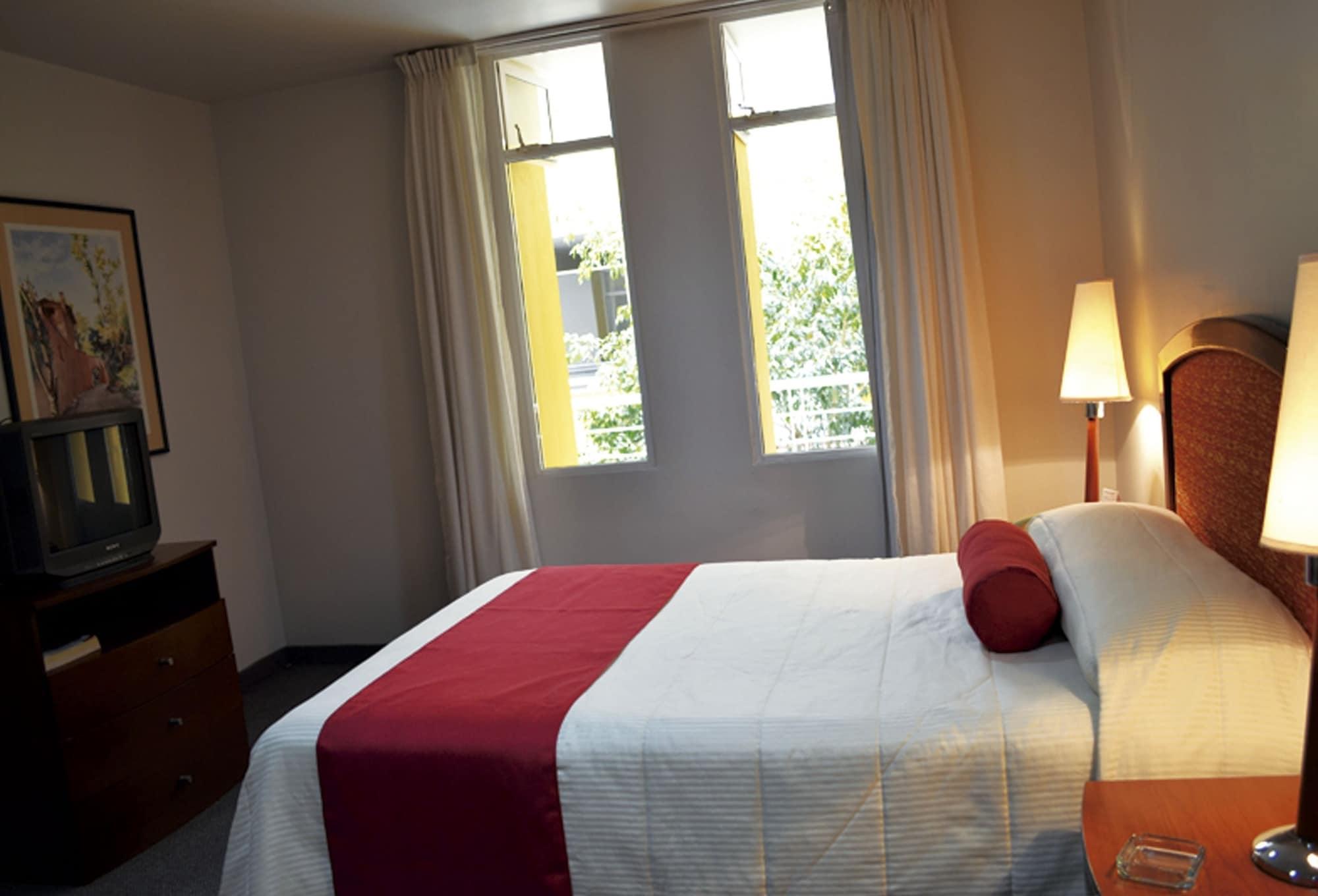 Hotel Mediterraneo Sa De Cv 툴란싱고 외부 사진